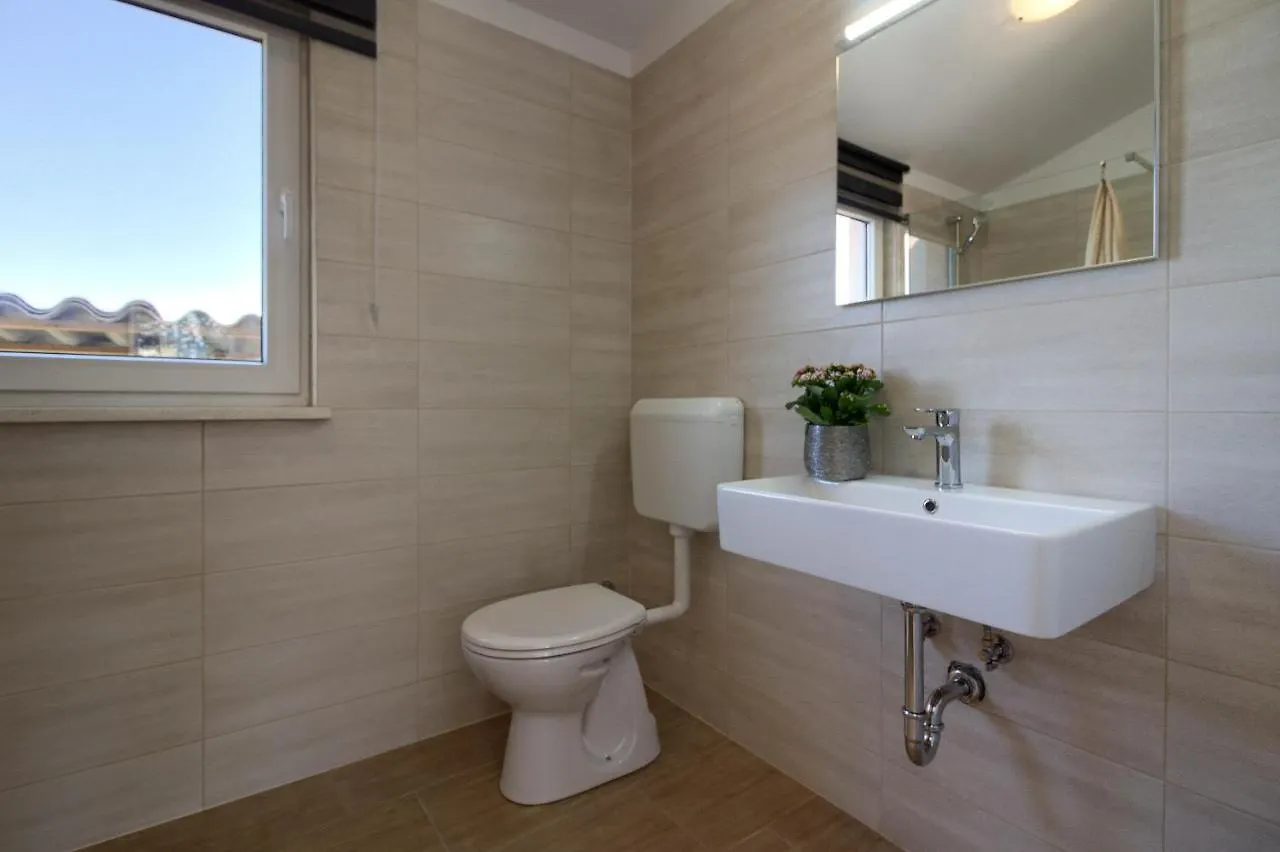 Complex Of Two Villas Palera Xxl With Private Pools Liznjan